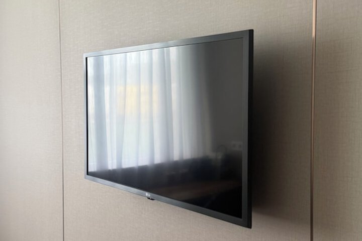 Room 17 of 33