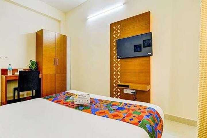 Room 12 of 23