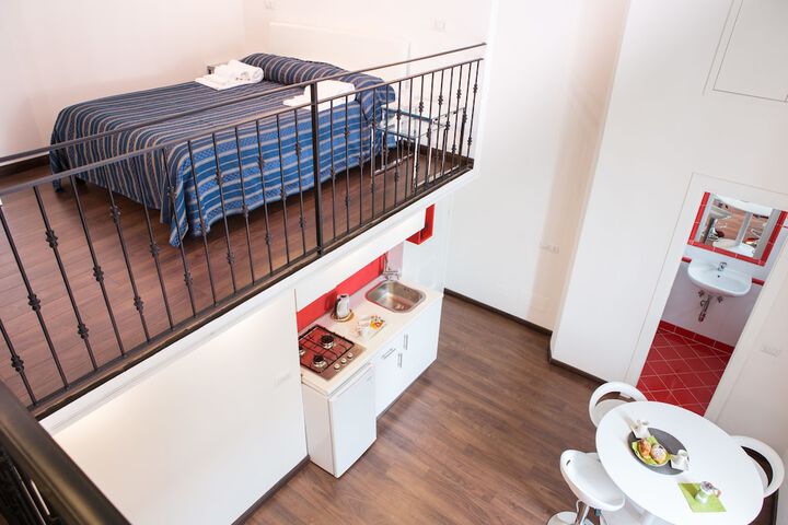 Room 8 of 38