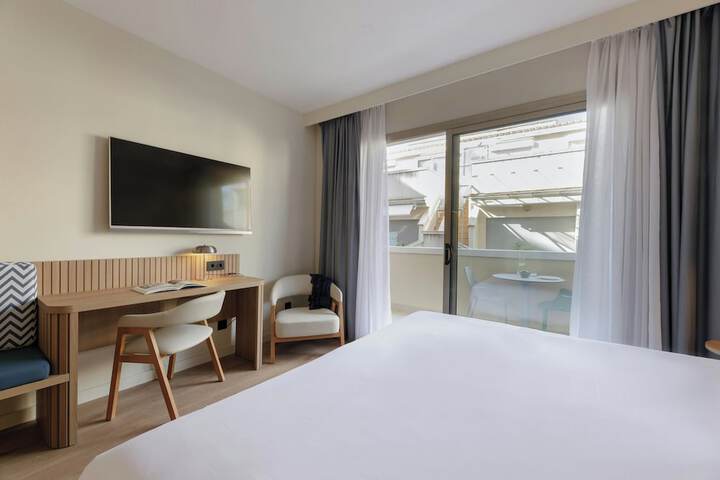 Room 20 of 67