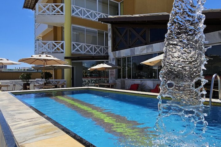 Hotel Pool