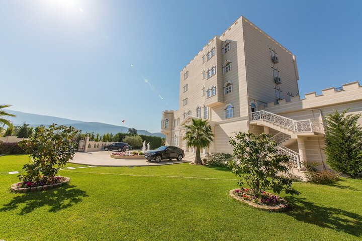 Hotel Exterior 46 of 48