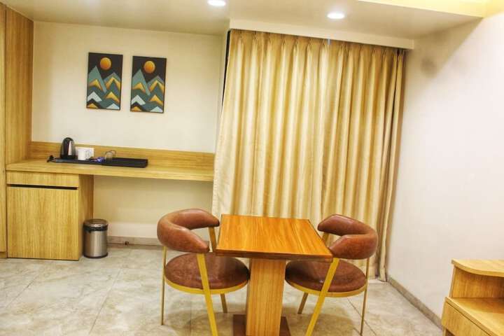 Room 18 of 34