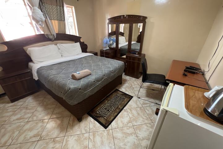 Room 5 of 62
