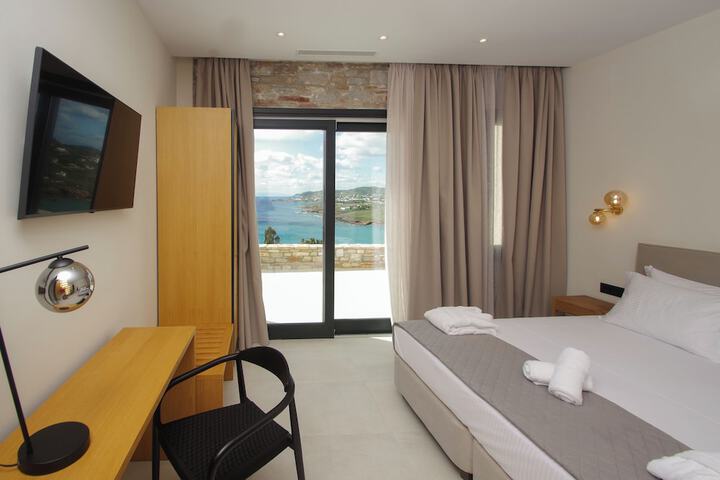 Room 28 of 186