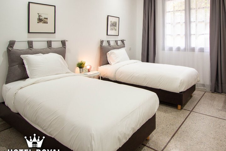 Room 28 of 58