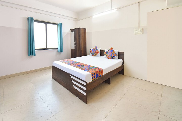 Room 8 of 24