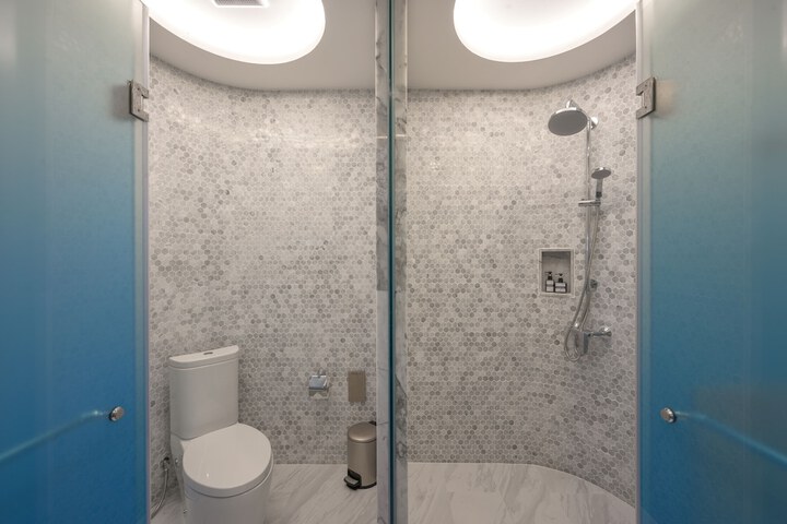 Room 76 of 120