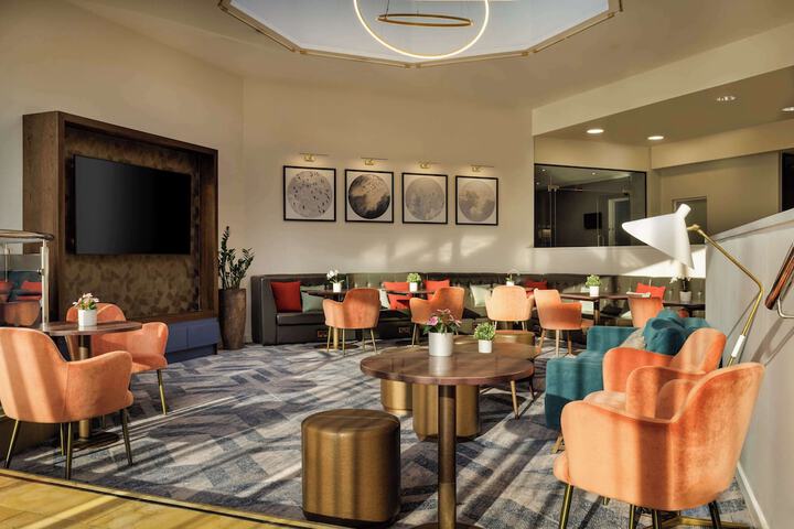 Hotel Interior 4 of 118