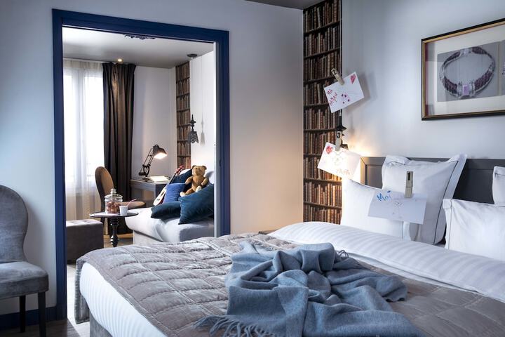 Room 14 of 90