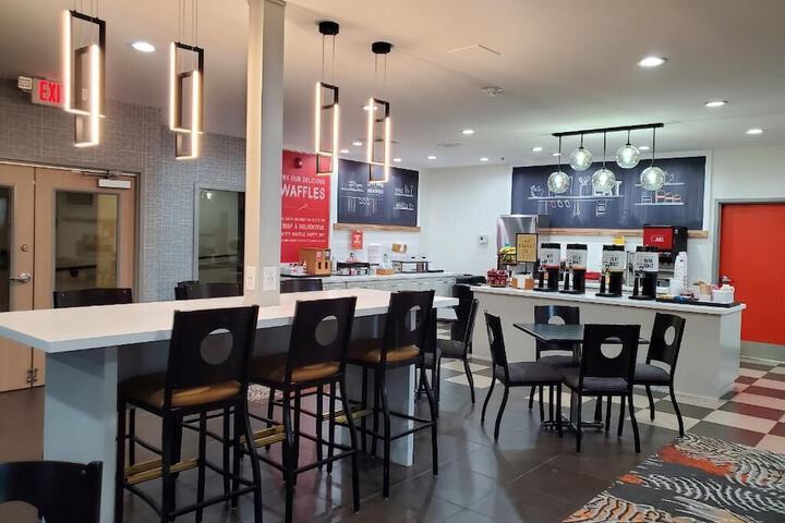 Breakfast area