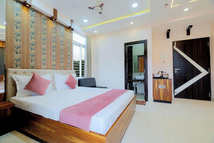 Room 7 of 37