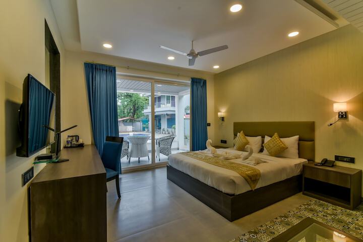 Room 8 of 38