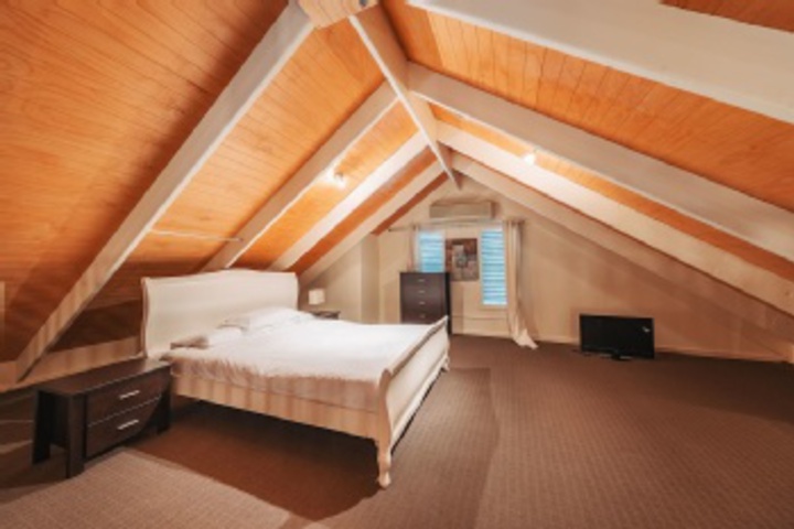 Room 430 of 540