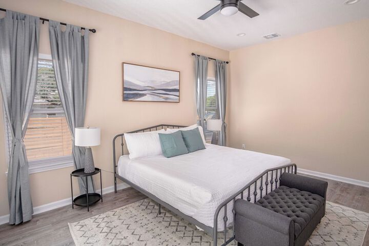 Room 3 of 34