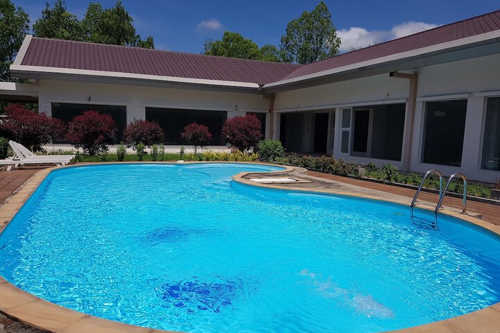 Pool 30 of 40