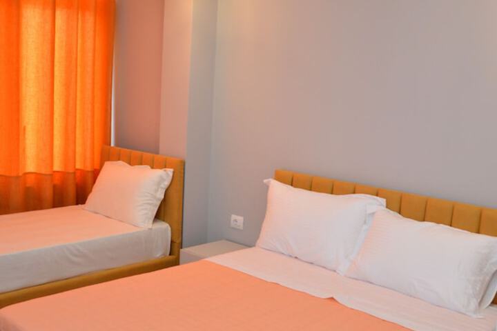 Room 6 of 62