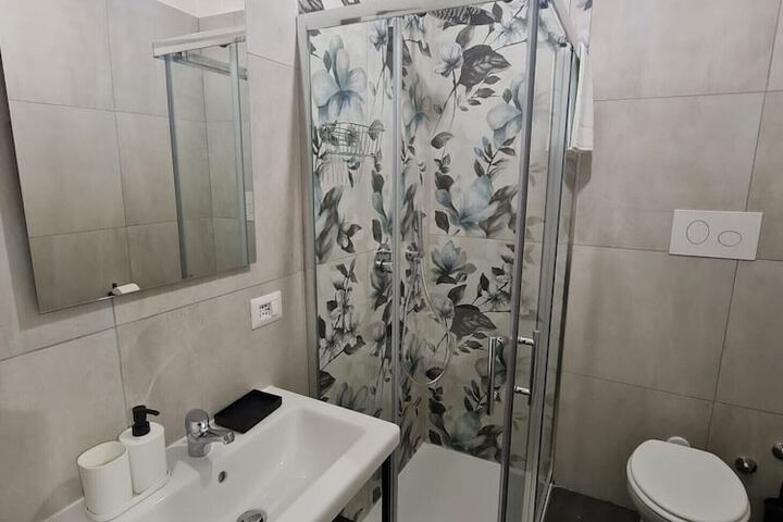 Room 42 of 61