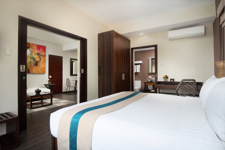 Room 13 of 43