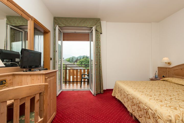 Room 13 of 40