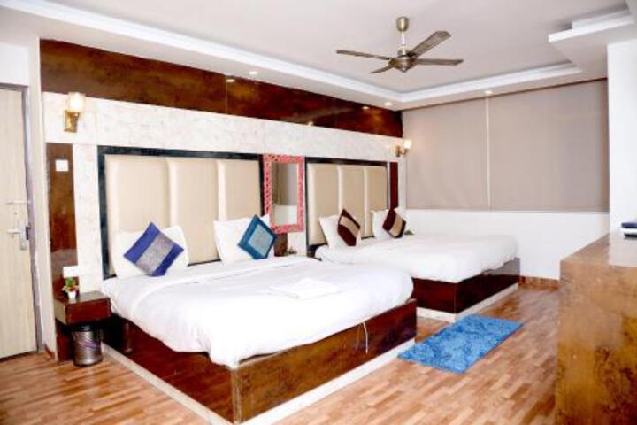 Room 3 of 21