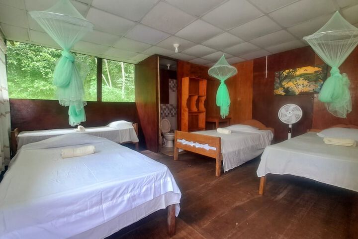 Room 17 of 127
