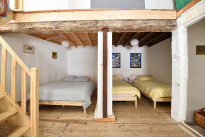 Room 6 of 19