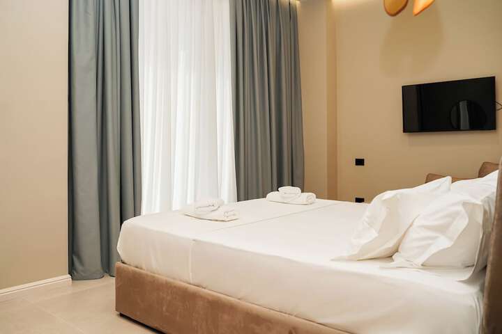 Room 72 of 177