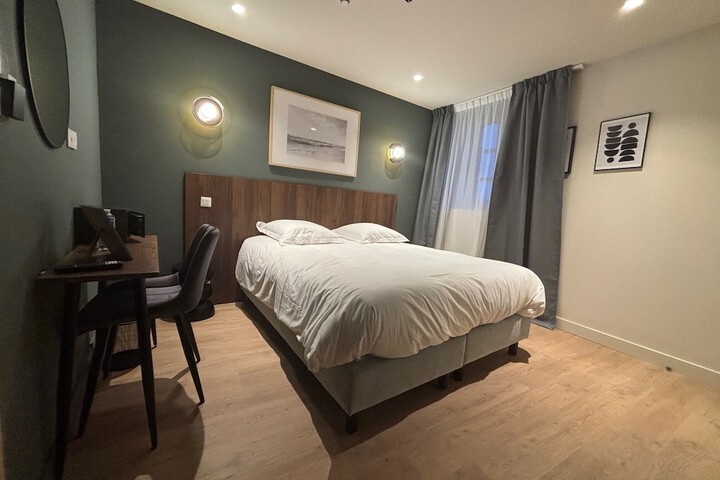 Room 25 of 51