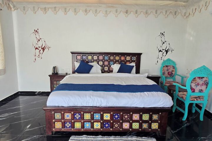 Room 9 of 31