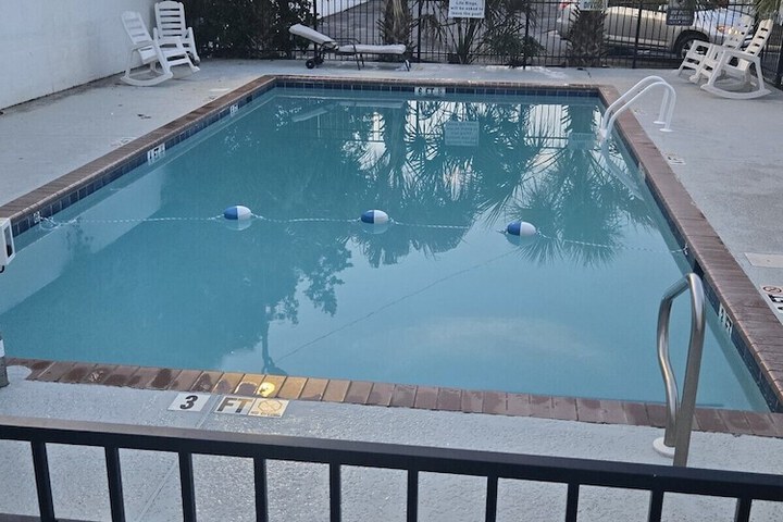 Pools & Facilities
