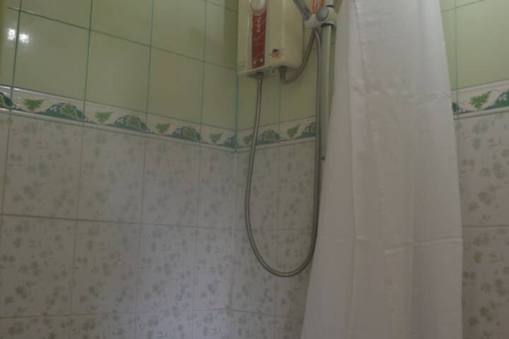 Room 108 of 141