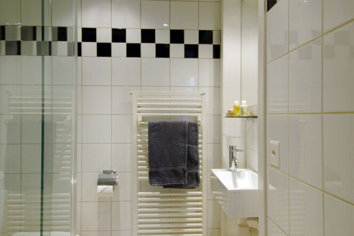 Room 34 of 42