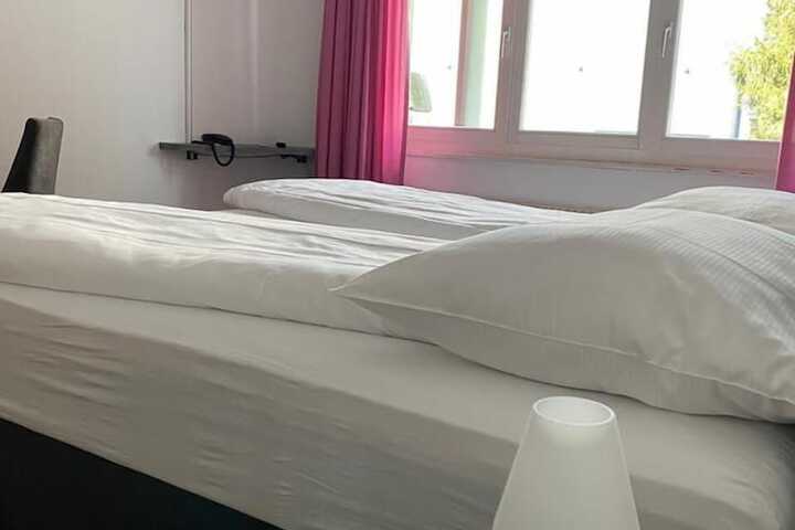 Room 14 of 50