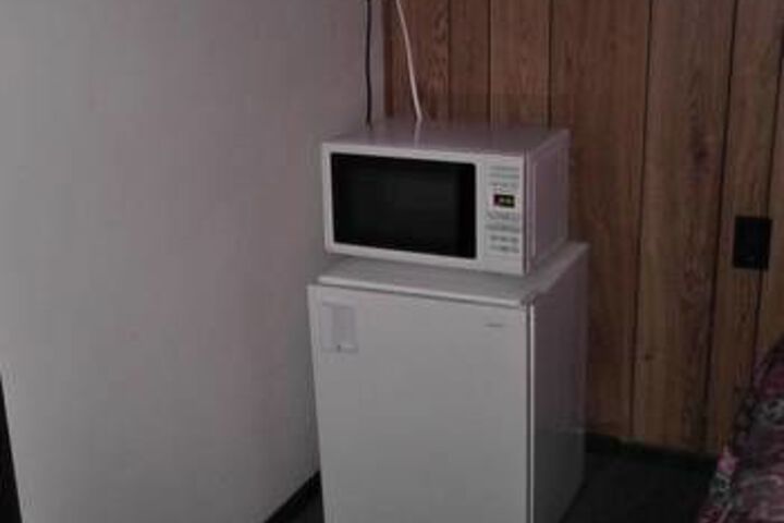 Room 8 of 10