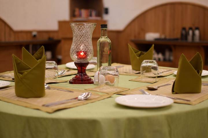 Dining 84 of 150