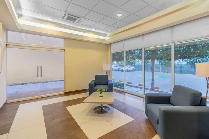 Guest Lobby