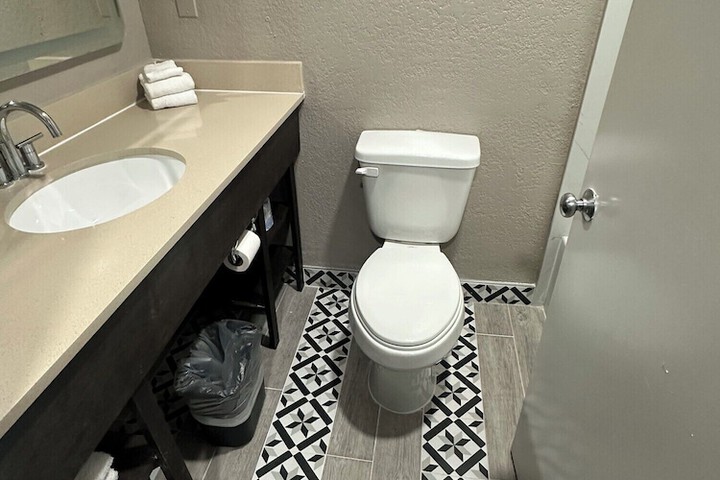 Room 82 of 101