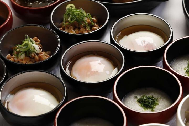 Dining 48 of 96