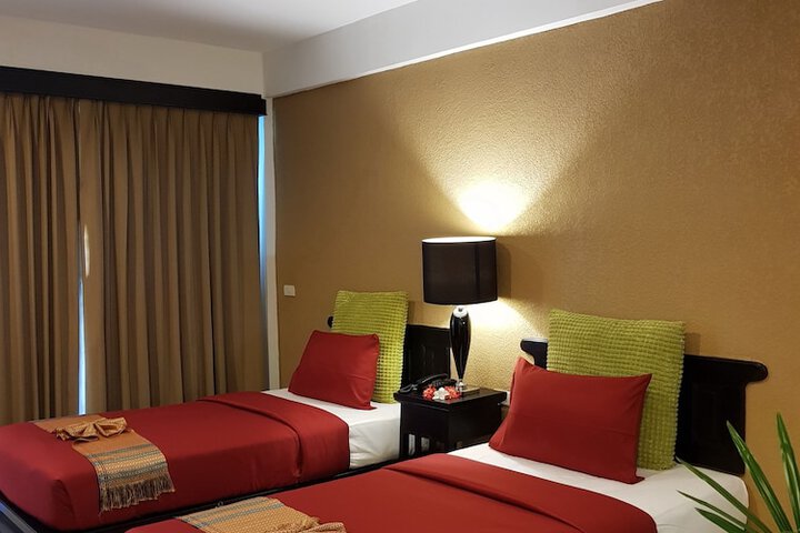 Room 27 of 86