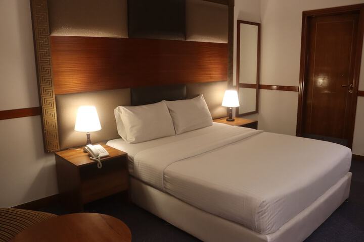 Room 5 of 22