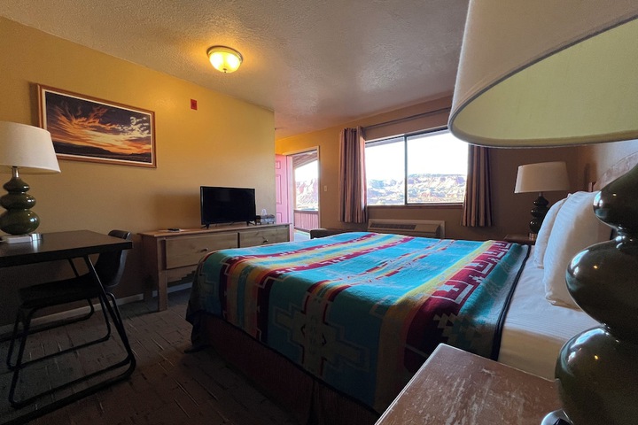 Room 25 of 96