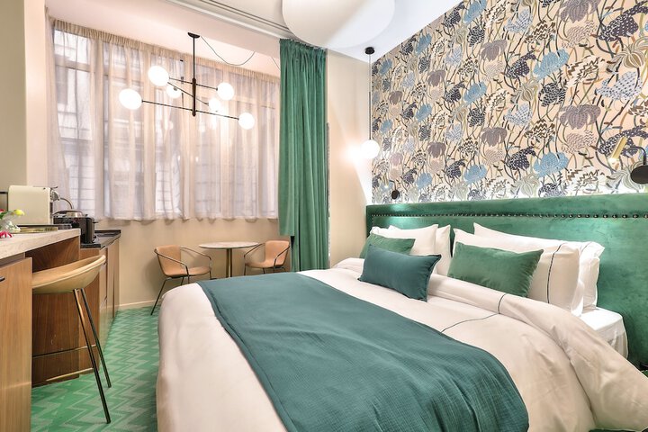 Room 9 of 56