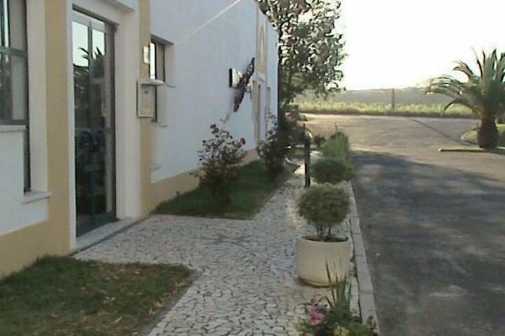 Hotel Exterior 33 of 33