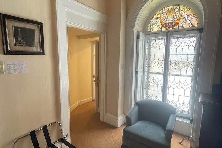 Room 32 of 125