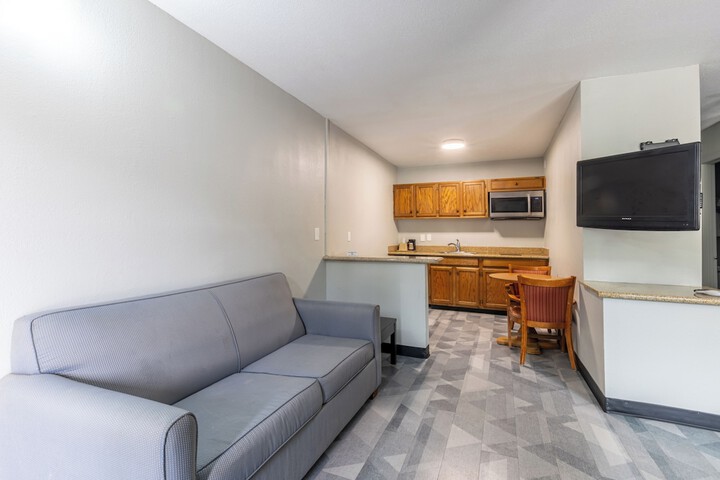 Room 3 of 21