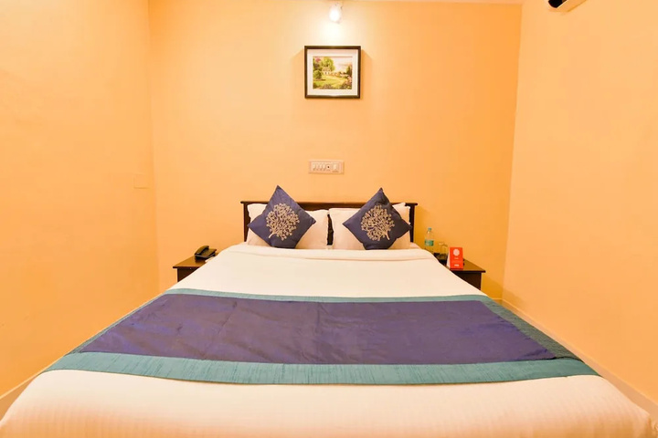 Room 4 of 11