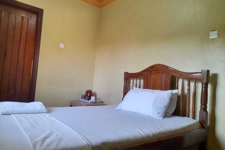 Room 2 of 13