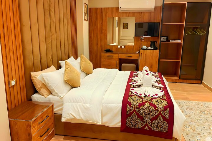 Room 58 of 77