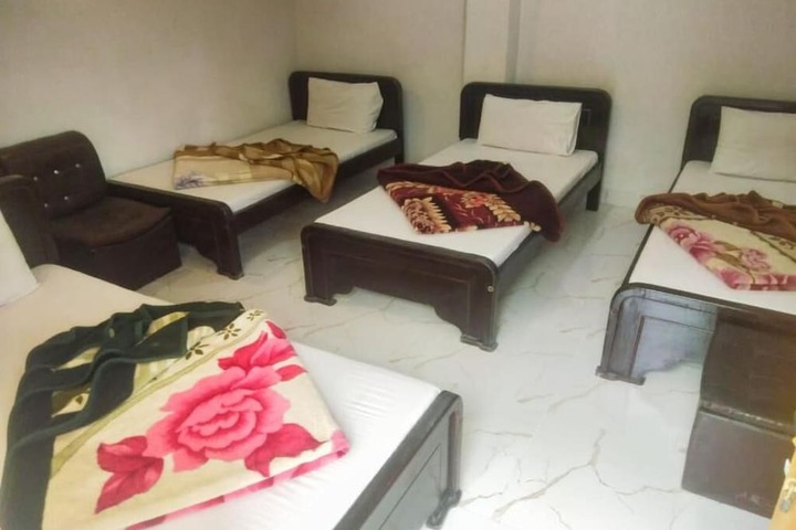 Room 12 of 19
